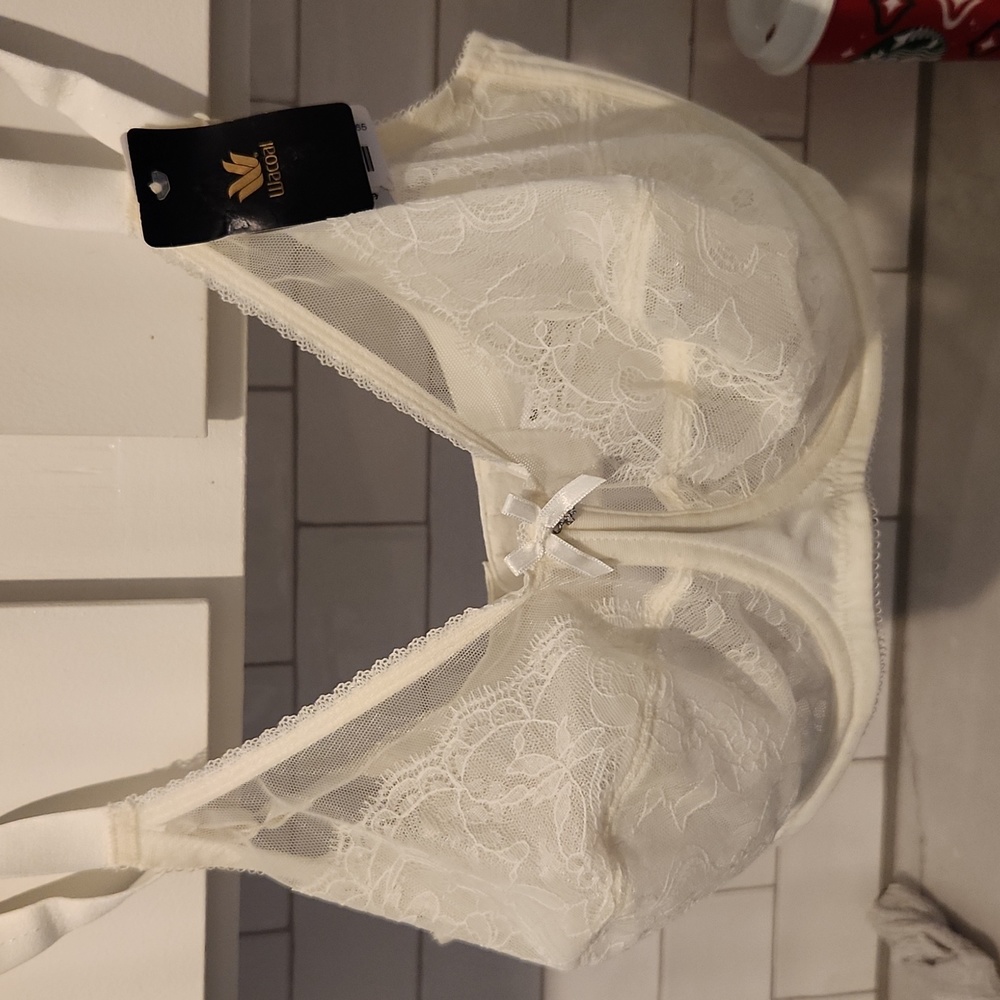 Wacoal bra; new